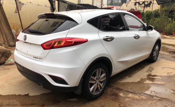 长安 逸动xt 2015款 xt 1.6l 手动锐酷型 国v