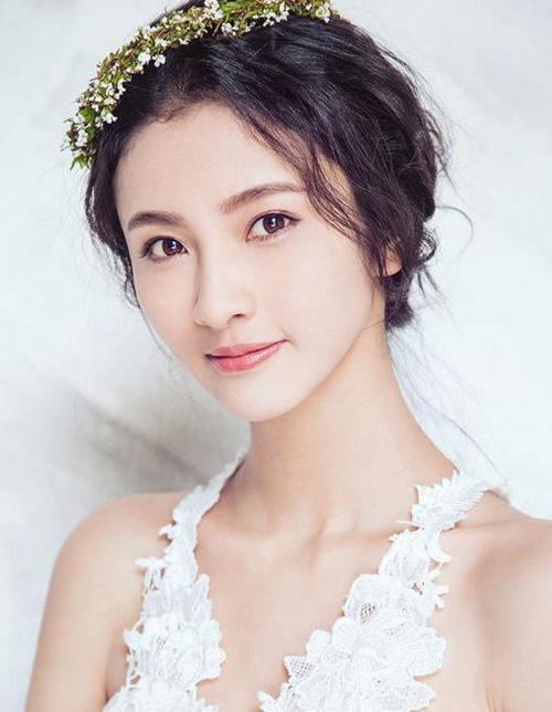 焦娜,毕业于北京电影学院,中国内地女演员,被誉为"北影校花".