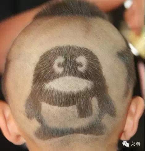 灰机~创意归创意,给宝宝剪头发,关键还是要快准狠,让宝宝乖乖的静下来