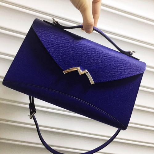 moynat gabrielle clip