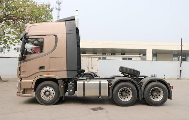 天龙旗舰kx牵引车这台车真的很香?落地多少花销?