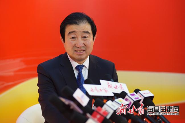 霍卫平委员:建设国际陆海贸易新通道,甘肃要用产业园区带动物流和贸易