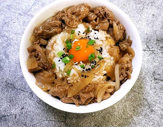 日式牛丼饭