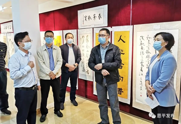 督查组到东成镇文体活动中心督查