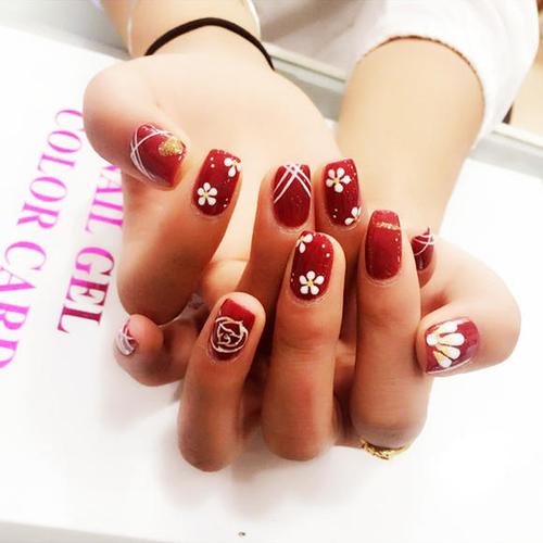 红色手绘美甲图片 红色美甲图片过年