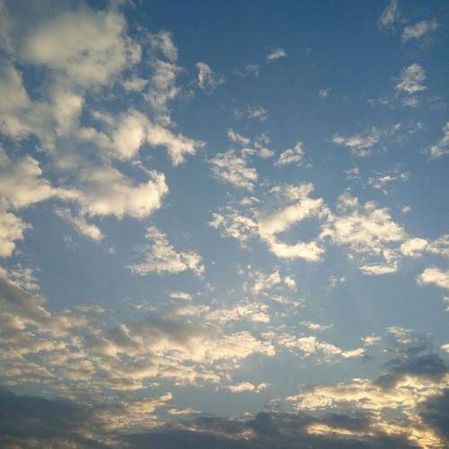 如何用手机拍出最真实天空?