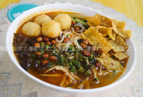 鱼丸螺蛳粉 豆泡 卤蛋