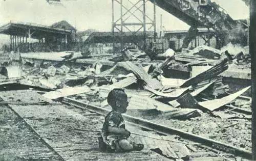 这样的苦难和绝望,我们感同身受,因为我们也曾被战争伤害.