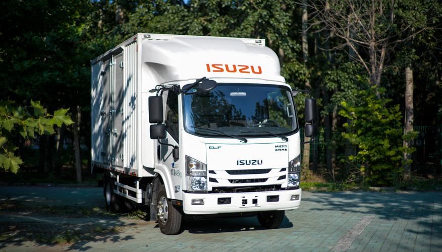 高品质高效能 庆铃五十铃m100轻卡叱咤载货车界