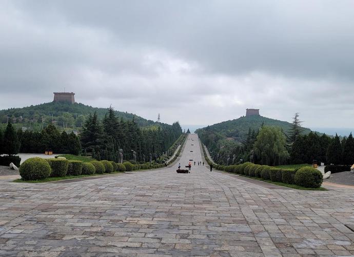 乾陵,武则天的光芒再现