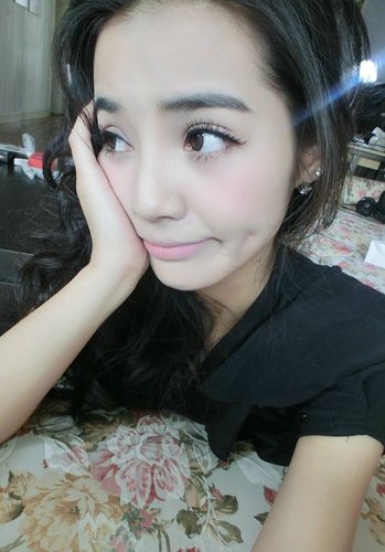 美女模特赵洁美艳自拍大胆私房人体艺术写真一