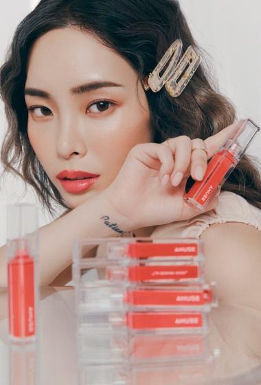 简介:韩国女歌手heize张多慧杂志写真图片,分享一组张多慧图片给大家
