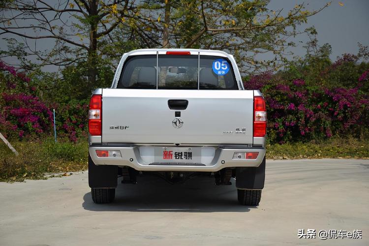 东风锐骐皮卡车时钟怎么设置 东风锐骐