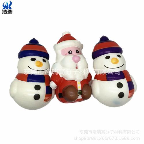 工厂加工圣诞小熊抱雪人发泡慢回弹玩具摆件