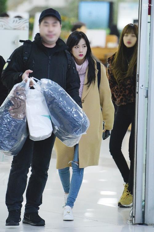 180124 金浦机场入境 jisoo