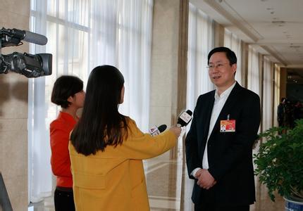 全国人大代表,泰州市委书记蓝绍敏.资料图