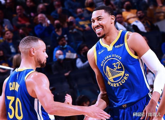 200万摘5大夺冠拼图勇士阵容解析湖人篮网皆难复制