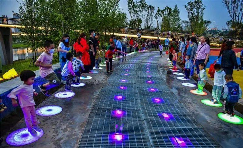 重庆原乡中央公园儿童乐园今年8月底建成开放