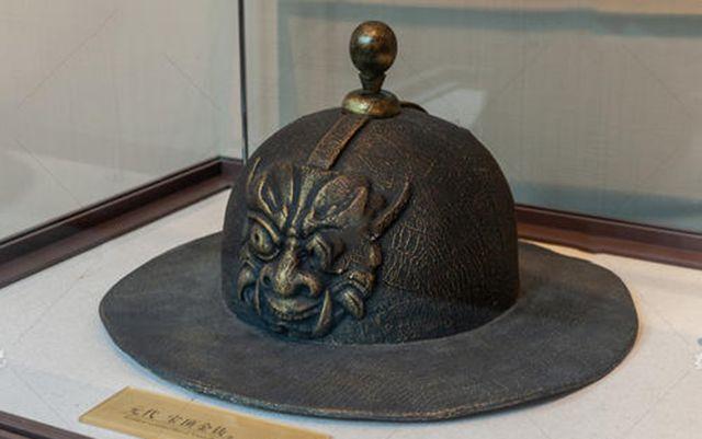元朝铁骑中,士兵常带的"深檐胡帽"含义是什么?背后又有啥含义