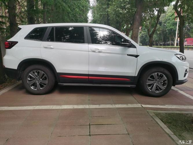 外观大气时尚,荣耀版cs75邀你共赏