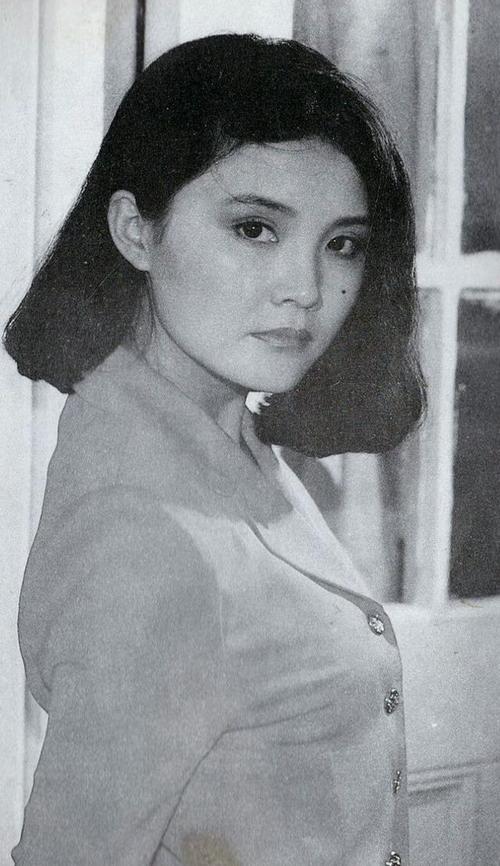 马晓晴扮演容容