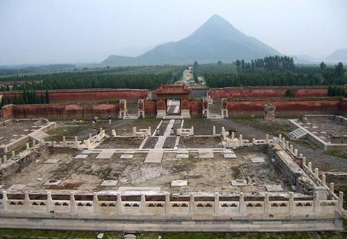 原创孝庄太后陵墓:堪比帝王陵,生前留下一个难题,康熙至死未能解决