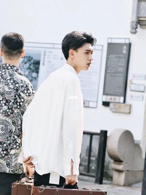 脑洞短文,秦霄贤×你_秦霄贤_手机_礼物_浴室_演出_兔子_全世界最好的