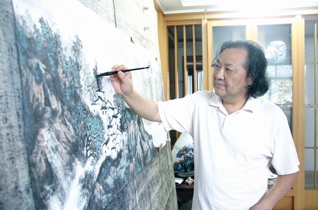 姓名:李小白   年龄: 59岁   擅长:中国画,山水画   简介:现为