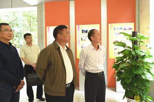 新闻 > 文章正文    4月12日,我院黄深满院长率程建华,梁德明副院长