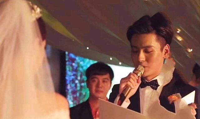 魏哲鸣强调自己单身未育,其实之前有过婚史,对方是大学同学