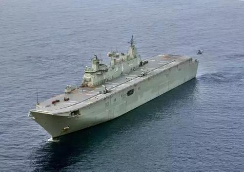 澳大利亚海军"阿德莱德"号两栖登陆舰.