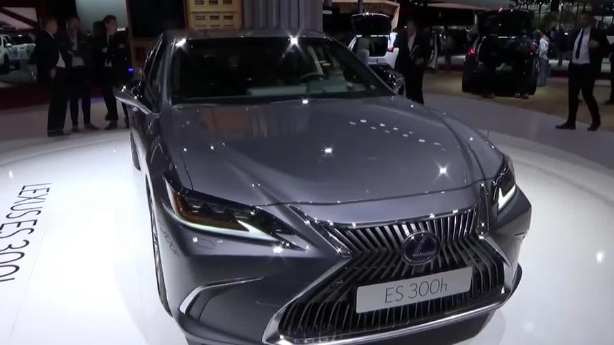 油耗完胜飞度做工媲美奔驰e级2019雷克萨斯es300轿跑