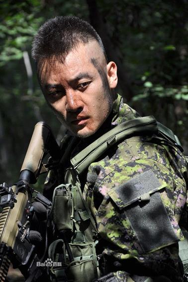 求 我是特种兵之利刃出鞘 里面的 察猜 的相片 我想剪那个头发看看