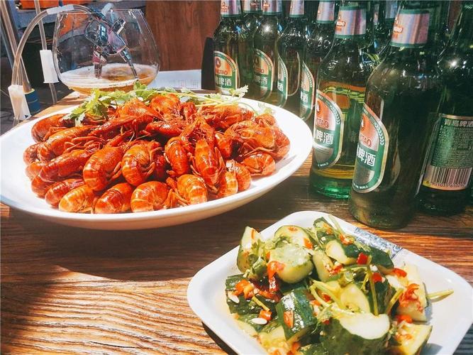 夏天最浪漫的宵夜不就是三少爷小龙虾吗!网红吊袋啤酒