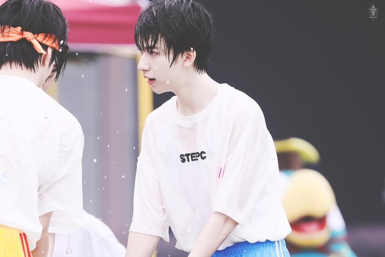 贺峻霖 - 堆糖,美图壁纸兴趣社区