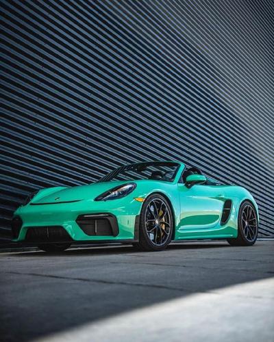 优雅的奢华气质强劲的运动性能保时捷718spyder回头率高