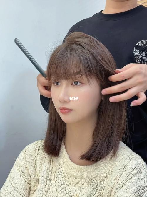 不烫不染的发型也可以让你颜值翻倍_发型_减龄_锁骨发