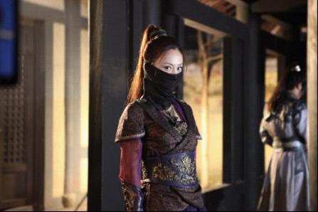 有没有女杀手,佣兵,特工穿越的玄幻小说?