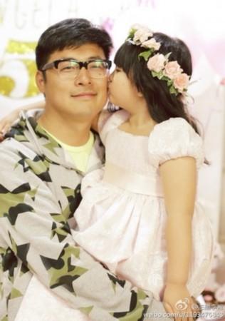 曝李湘王岳伦离婚女儿归李湘曾力挺张柏芝