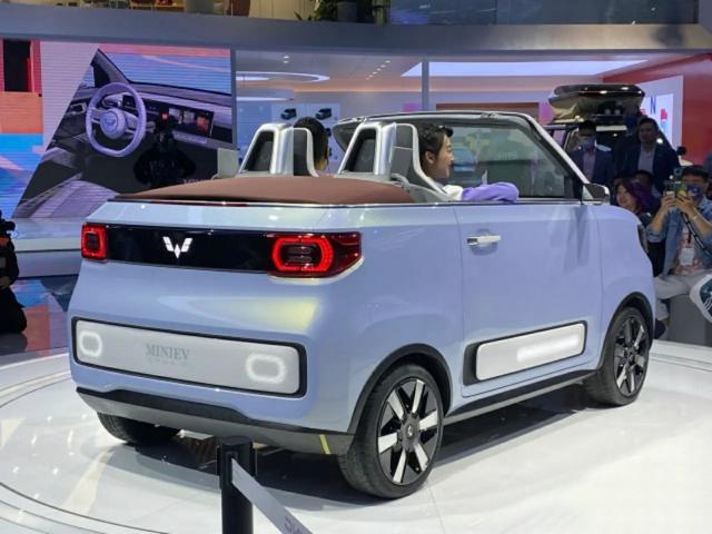 五菱宏光小敞篷买不买