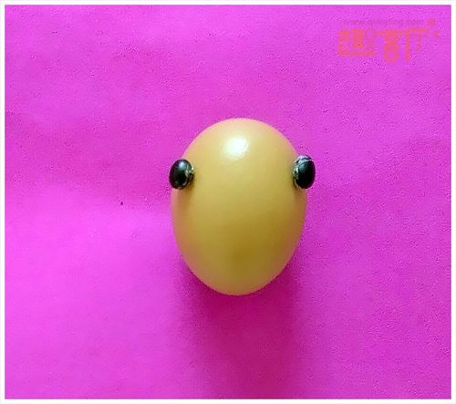 用鸡蛋手工制作大象拼贴画 大象手工制作怎么做