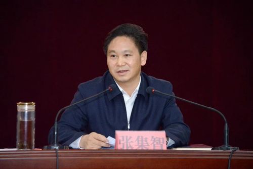 毕节市市长张集智到纳雍县开展基层干部脱贫攻坚政策培训