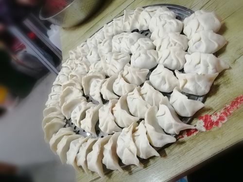 纯手工包面饺子 - 美篇
