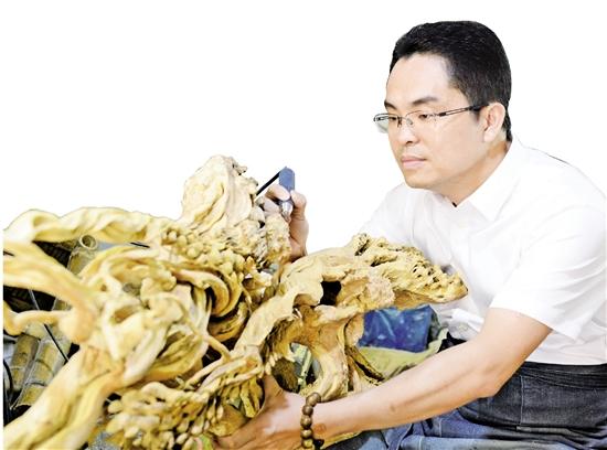 浙江省工艺美术大师胡逸民的木雕情缘