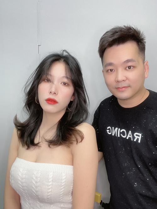 朋友们都说奈美造型做发型好看强烈推荐了d文总监一个懂你的托尼老师