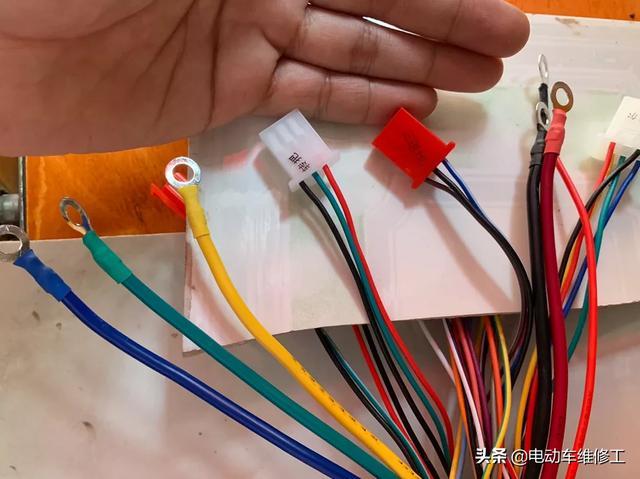 电动车控制器如何分清哪根线起什么作用