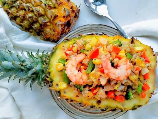 泰式菠萝藜麦虾仁饭