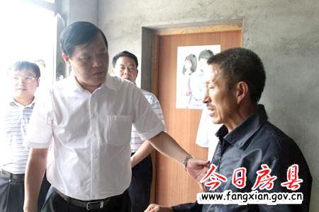 邬泽华深入房县检查指导抗灾救灾工作