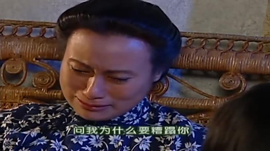依萍要去找陆振华理论却被妈妈阻拦你要闹多长时间才够