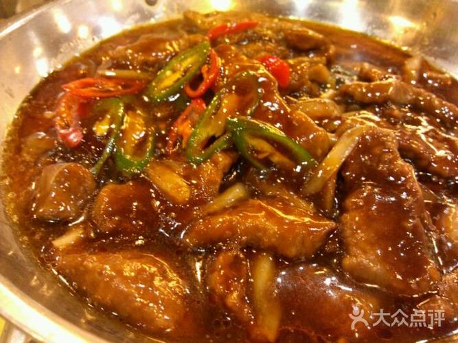 干锅茶树菇鸵鸟肉